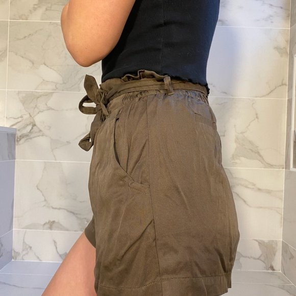 Chloe&Katie Army Green Size S Shorts - Picture 2 of 3